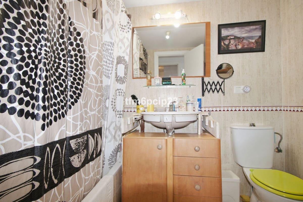 Apartamento de 3 habitaciones en San Luis de Sabinillas en venta con piscina garaje - 290.000 € (Ref: 10163856)