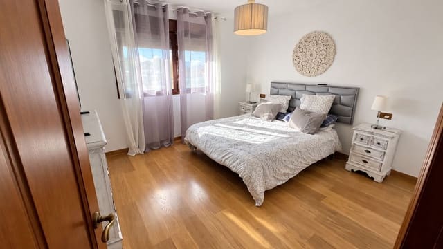 6 makuuhuone Huvila myytävänä paikassa Alhaurín de la Torre mukana uima-altaan 
autotalli - 719 000 € (Ref: 10163857)