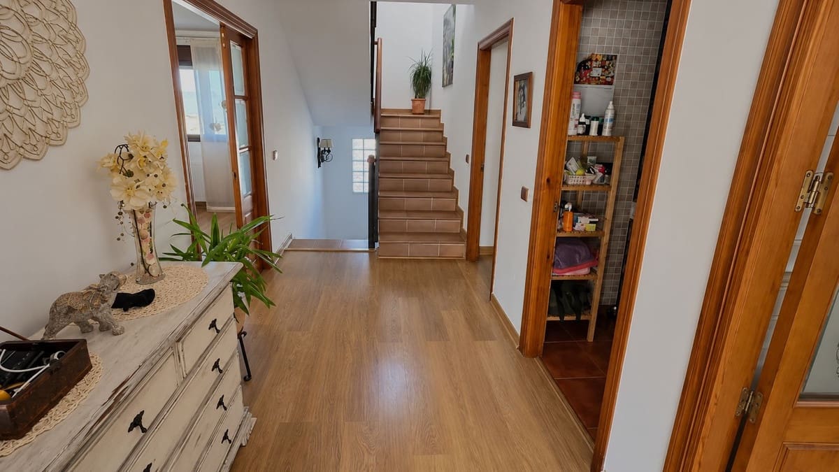 6 makuuhuone Huvila myytävänä paikassa Alhaurin de la Torre mukana uima-altaan 
autotalli - 719 000 € (Ref: 10163857)