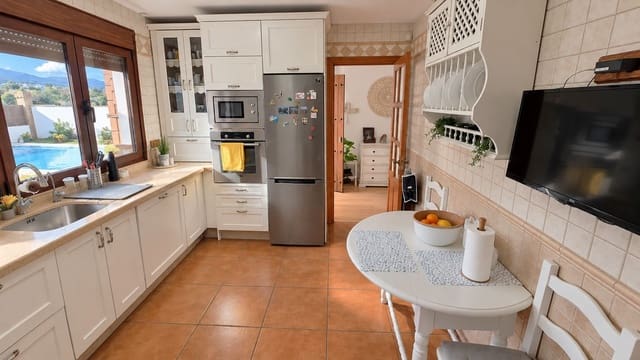 6 makuuhuone Huvila myytävänä paikassa Alhaurín de la Torre mukana uima-altaan 
autotalli - 719 000 € (Ref: 10163857)
