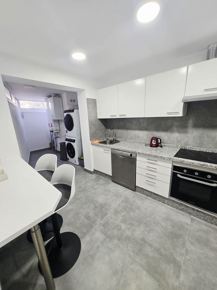 3 soveværelse Lejlighed til salg i Puerto Banus med swimmingpool garage - € 1.350.000 (Ref: 10163860)