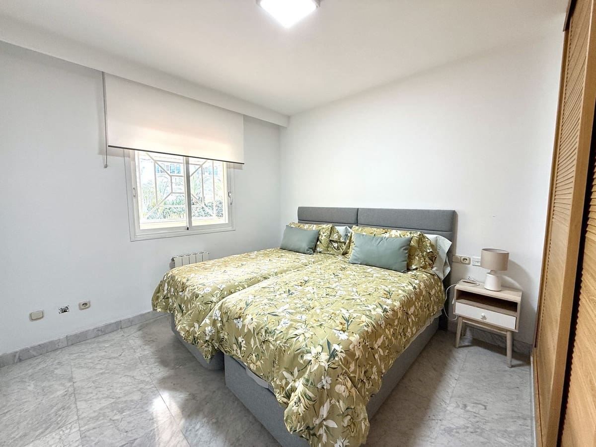 3 soveværelse Lejlighed til salg i Puerto Banus med swimmingpool garage - € 1.350.000 (Ref: 10163860)