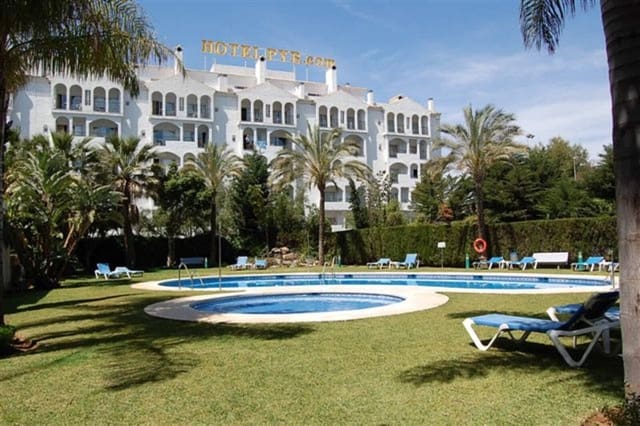 3 soveværelse Lejlighed til salg i Puerto Banus, Marbella med swimmingpool garage - € 1.500.000 (Ref: 10163861)