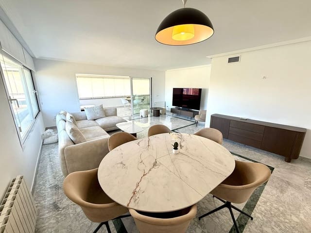 3 soveværelse Lejlighed til salg i Puerto Banus, Marbella med swimmingpool garage - € 1.500.000 (Ref: 10163861)