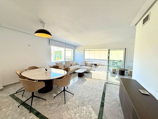 3 soveværelse Lejlighed til salg i Puerto Banus, Marbella med swimmingpool garage - € 1.500.000 (Ref: 10163861)