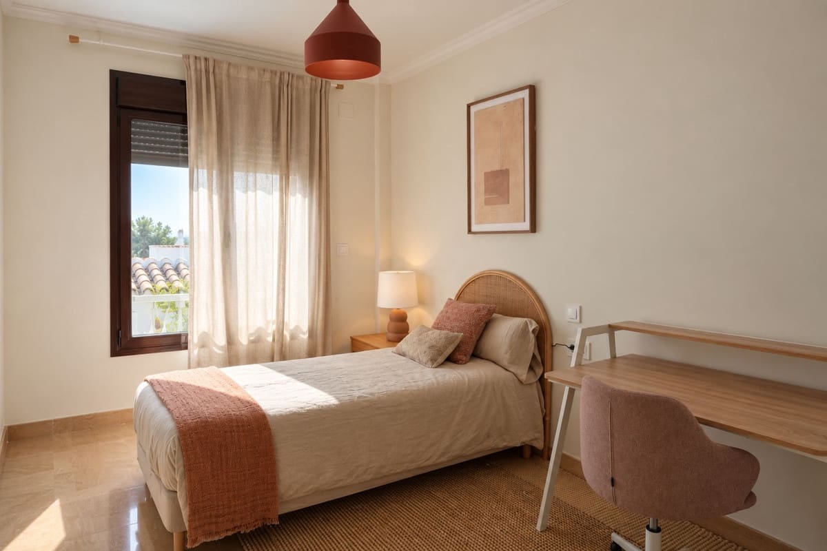 Casa de 3 habitaciones en Estepona en venta con piscina garaje - 478.000 € (Ref: 10163862)