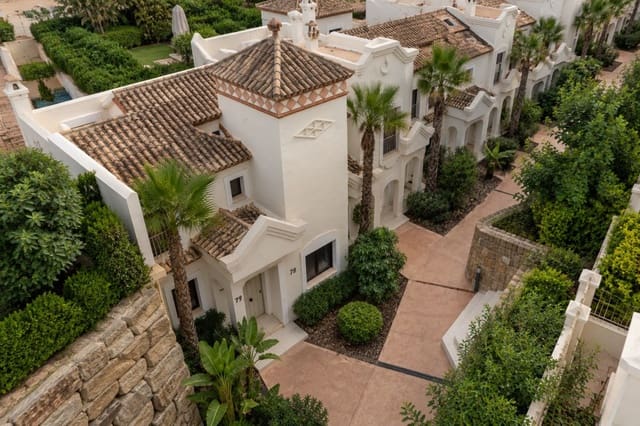 Casa de 3 habitaciones en Estepona en venta con piscina garaje - 478.000 € (Ref: 10163862)