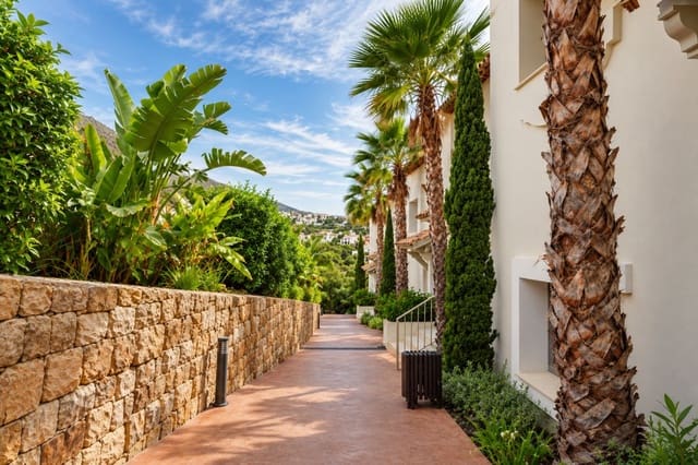 Casa de 3 habitaciones en Estepona en venta con piscina garaje - 478.000 € (Ref: 10163862)