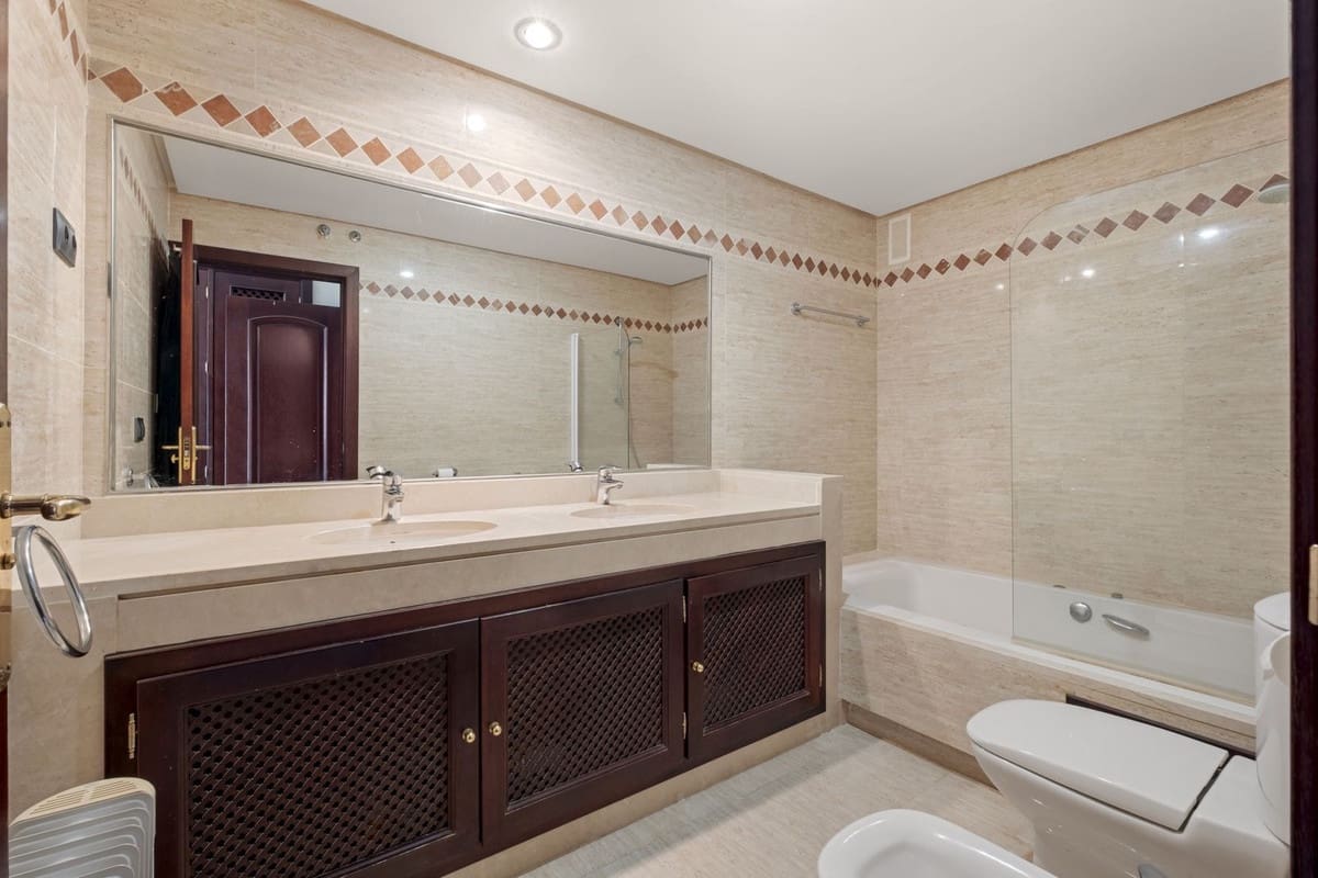 2 chambre Appartement à vendre à La Mairena avec piscine garage - 365 000 € (Ref: 10163863)