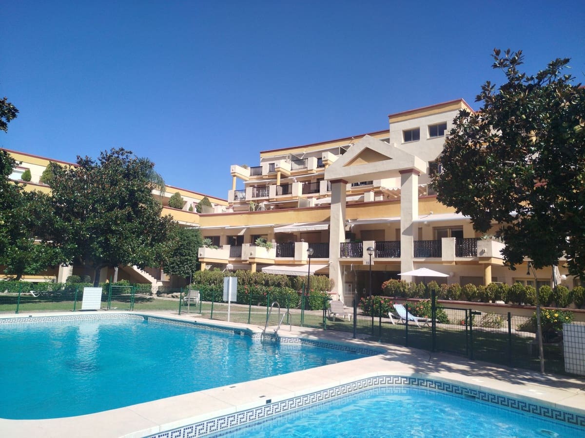 1 soverom Leilighet til salgs i Elviria med svømmebasseng - € 375 000 (Ref: 10163867)