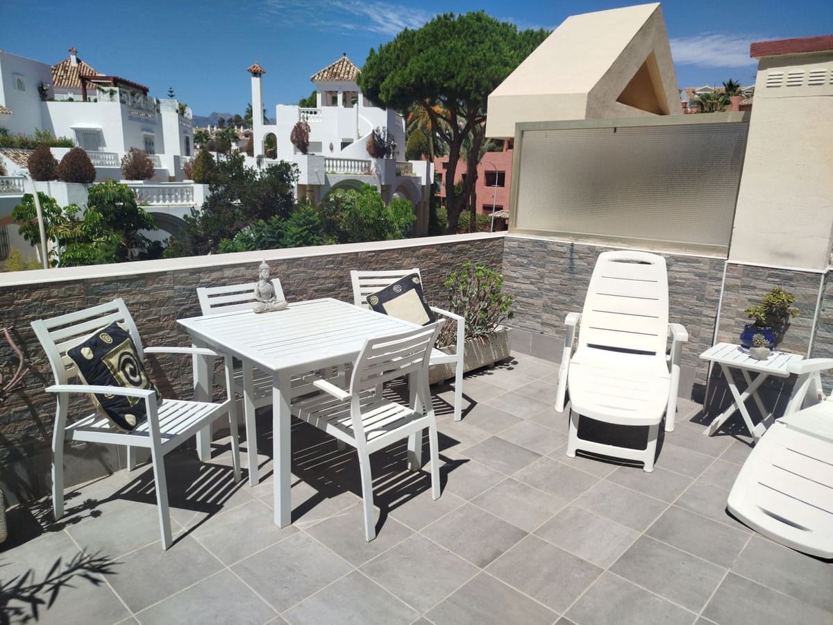 1 soverom Leilighet til salgs i Elviria med svømmebasseng - € 375 000 (Ref: 10163867)