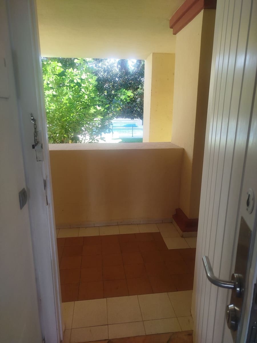 1 soverom Leilighet til salgs i Elviria med svømmebasseng - € 375 000 (Ref: 10163867)