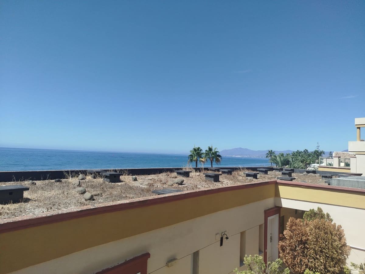 1 soverom Leilighet til salgs i Elviria med svømmebasseng - € 375 000 (Ref: 10163867)
