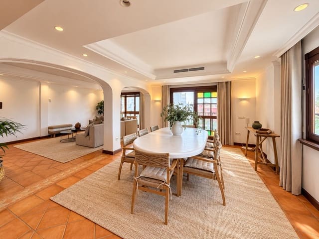 4 sypialnia Dom blizniak na sprzedaż w Aloha Golf, Marbella z basenem - 1 785 000 € (Ref: 10163868)
