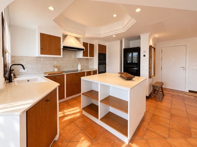 4 sypialnia Dom blizniak na sprzedaż w Aloha Golf, Marbella z basenem - 1 785 000 € (Ref: 10163868)