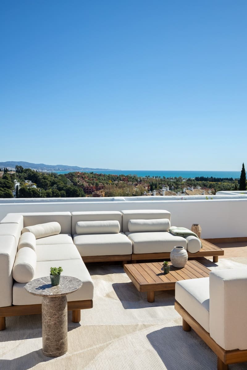 2 slaapkamer Appartement te koop in Nueva Andalucia met zwembad garage - € 1.095.000 (Ref: 10163869)