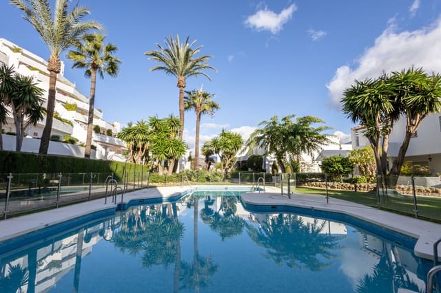 2 slaapkamer Appartement te koop in Nueva Andalucia, Marbella met zwembad garage - € 1.095.000 (Ref: 10163869)