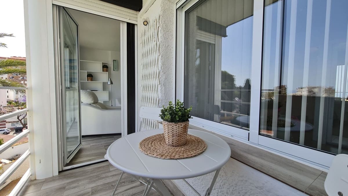 2 makuuhuone Huoneisto myytävänä paikassa Benalmadena mukana uima-altaan - 295 000 € (Ref: 10163870)