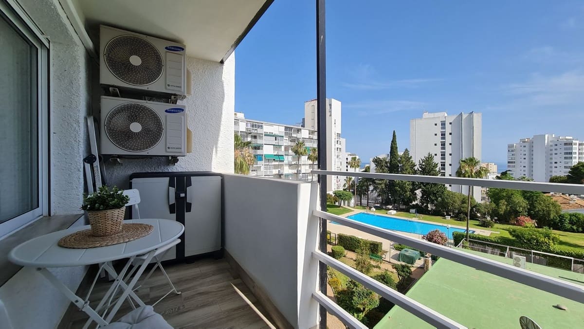 2 makuuhuone Huoneisto myytävänä paikassa Benalmadena mukana uima-altaan - 295 000 € (Ref: 10163870)