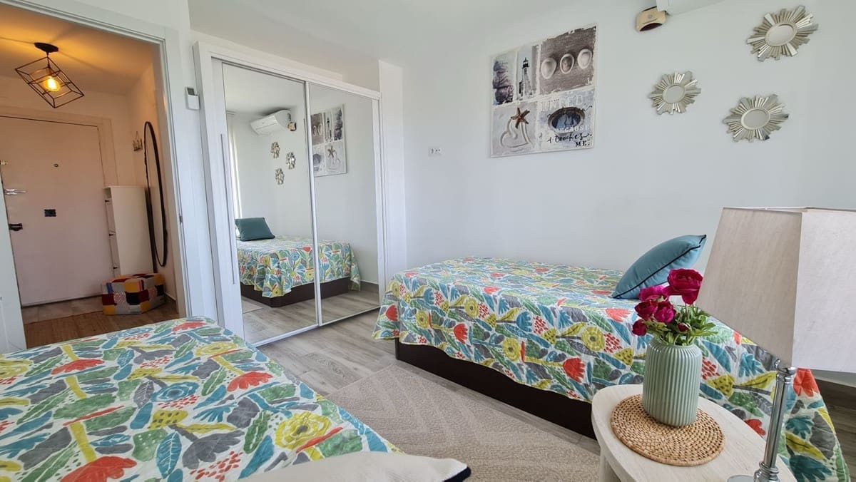 2 makuuhuone Huoneisto myytävänä paikassa Benalmadena mukana uima-altaan - 295 000 € (Ref: 10163870)