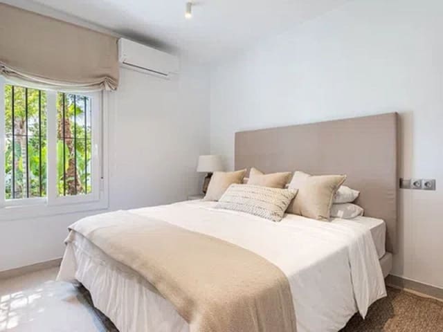 3 slaapkamer Villa te koop in Los Boliches , Fuengirola met zwembad - € 587.500 (Ref: 10163871)