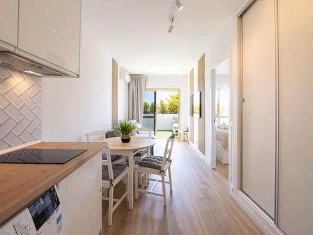 Estudio de 1 habitación en Elviria, Marbella en venta con piscina - 404.500 € (Ref: 10163878)