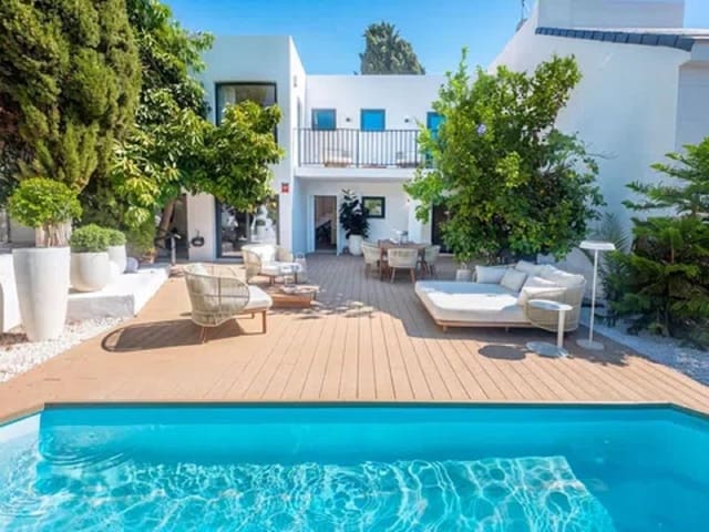 4 quarto Moradia Geminada para venda em Los Pacos, Fuengirola com piscina - 795 000 € (Ref: 10163879)