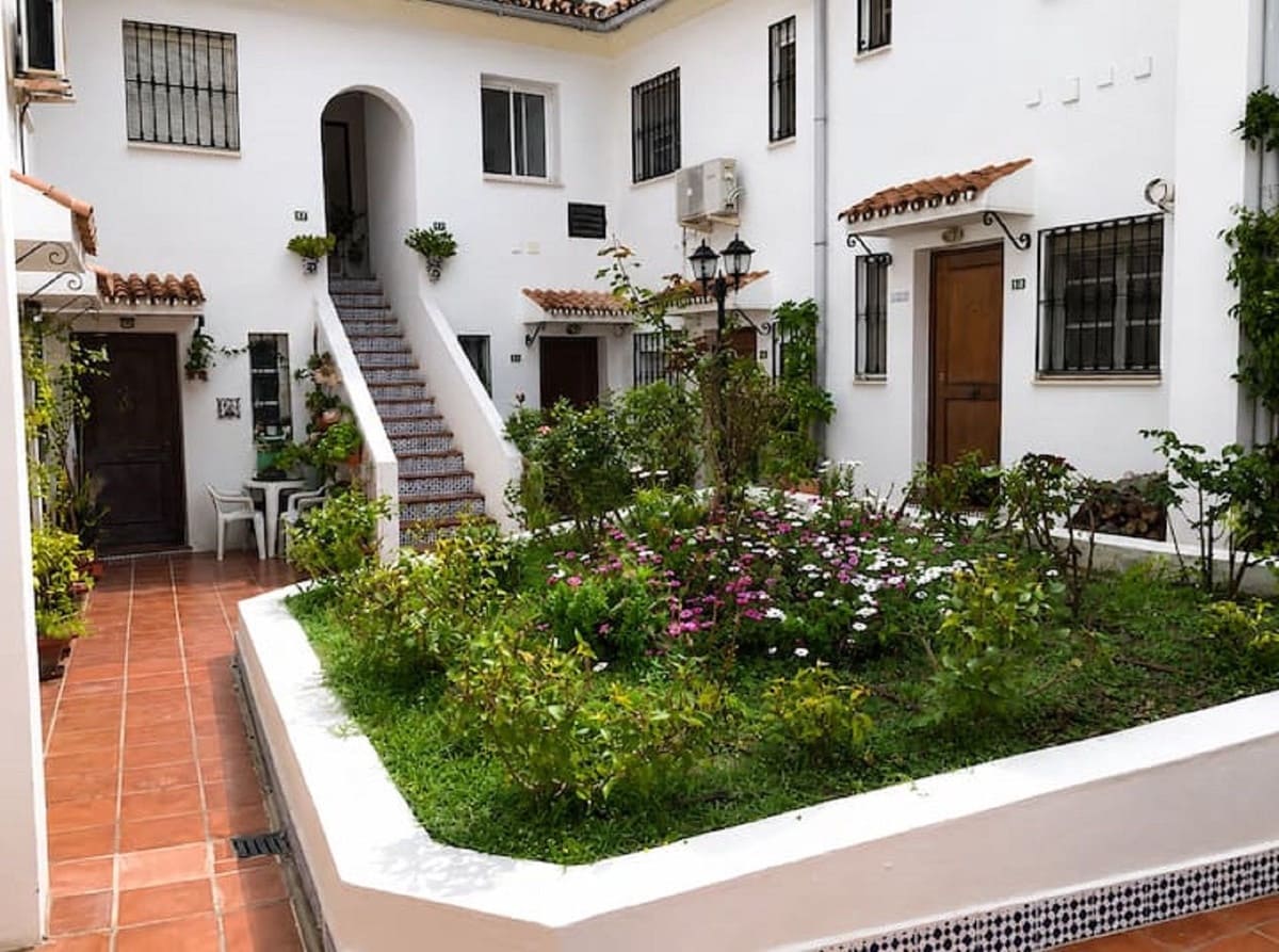 2 bedroom Townhouse for sale in Torremolinos - € 415,000 (Ref: 10163900)