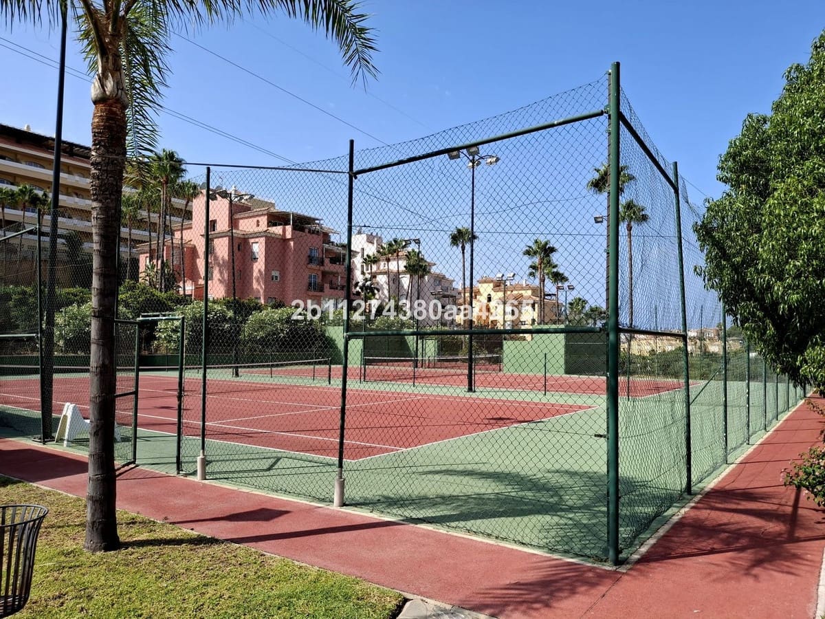 2 bedroom Apartment for sale in Riviera del Sol with pool garage - € 340,000 (Ref: 10163901)