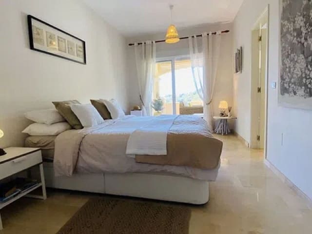 2 chambre Appartement à vendre à Elviria, Marbella avec piscine garage - 622 500 € (Ref: 10163903)
