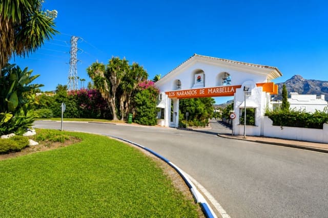 2 soveværelse Lejlighed til salg i Nueva Andalucia, Marbella med swimmingpool garage - € 460.000 (Ref: 10166090)