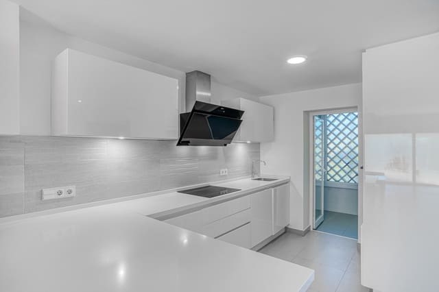 4 soveværelse Byhus til salg i Benahavís med swimmingpool garage - € 1.050.000 (Ref: 10166091)