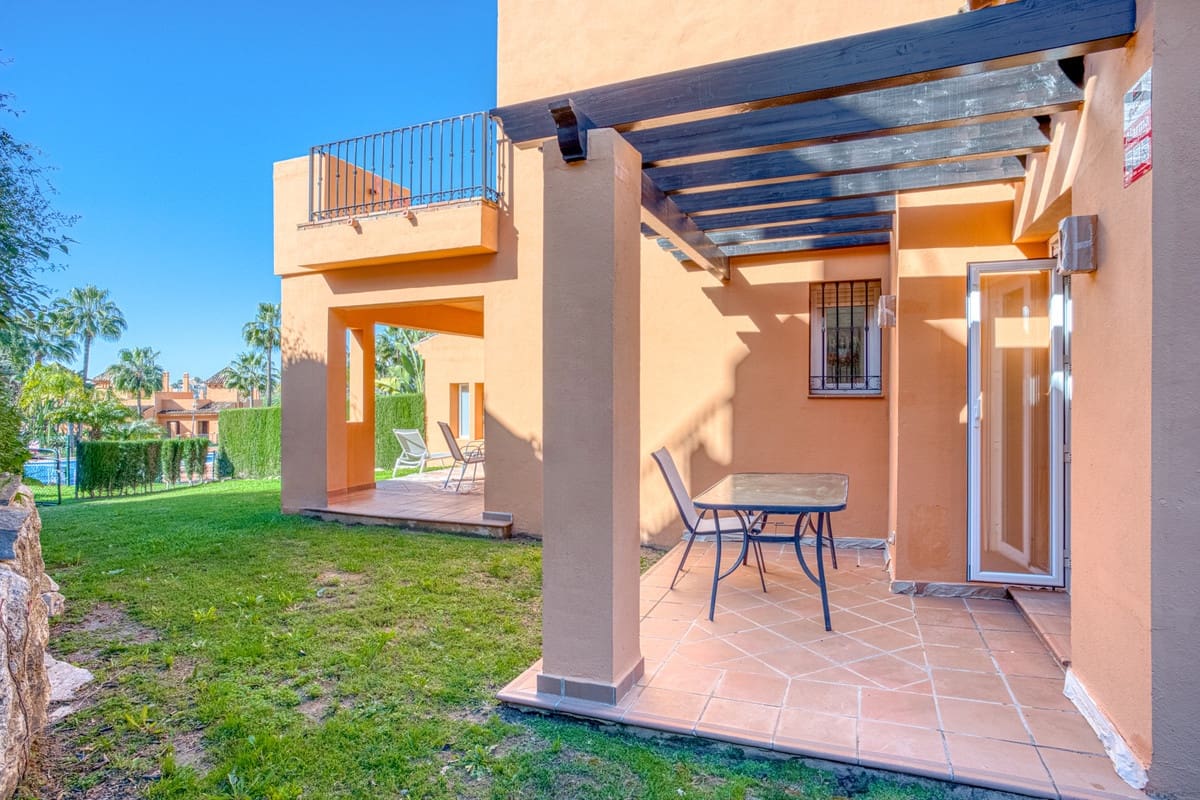 4 bedroom Townhouse for sale in Benahavis with pool garage - € 1,050,000 (Ref: 10166091)