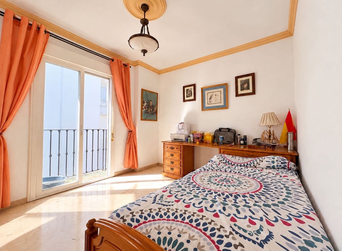3 bedroom Apartment for sale in Mijas with garage - € 275,000 (Ref: 10166092)