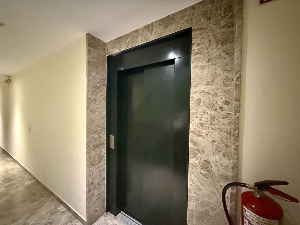 2 sypialnia Apartament na sprzedaż w Nueva Andalucia z basenem garażem - 390 000 € (Ref: 10166093)