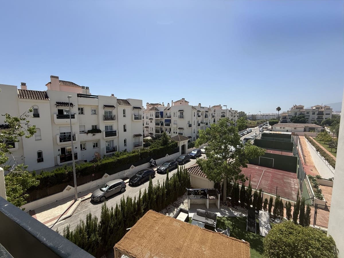 2 sypialnia Apartament na sprzedaż w Nueva Andalucia z basenem garażem - 390 000 € (Ref: 10166093)