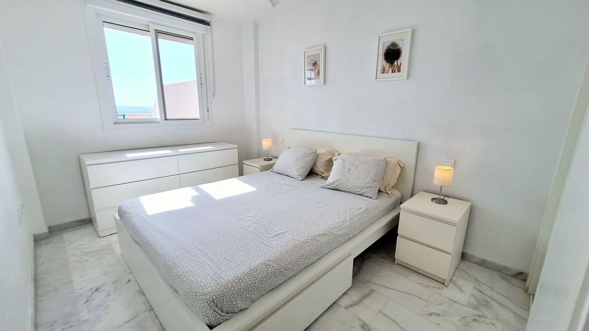 Apartamento de 2 habitaciones en Bahia de Casares en venta con piscina garaje - 265.000 € (Ref: 10166096)