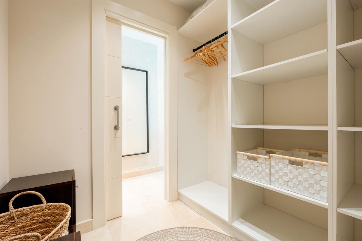 2 bedroom Apartment for sale in Benahavis with pool garage - € 630,000 (Ref: 10166099)