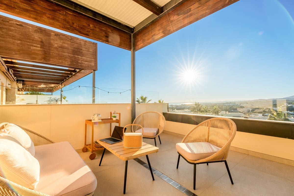 2 bedroom Apartment for sale in Benahavis with pool garage - € 630,000 (Ref: 10166099)