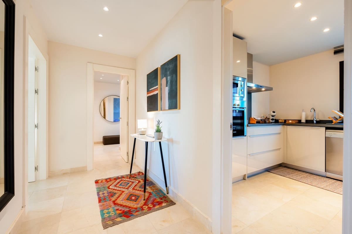 2 bedroom Apartment for sale in Benahavis with pool garage - € 630,000 (Ref: 10166099)