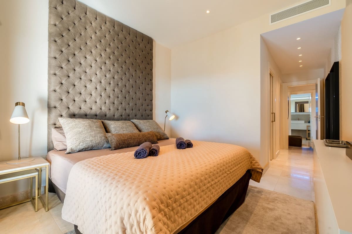 2 bedroom Apartment for sale in Benahavis with pool garage - € 630,000 (Ref: 10166099)