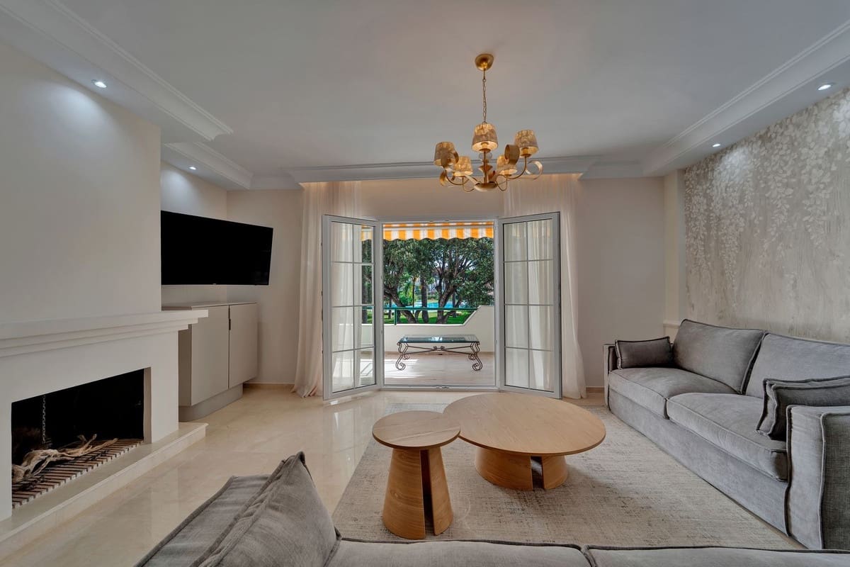 3 bedroom Apartment for sale in Benahavis with pool garage - € 710,000 (Ref: 10166100)