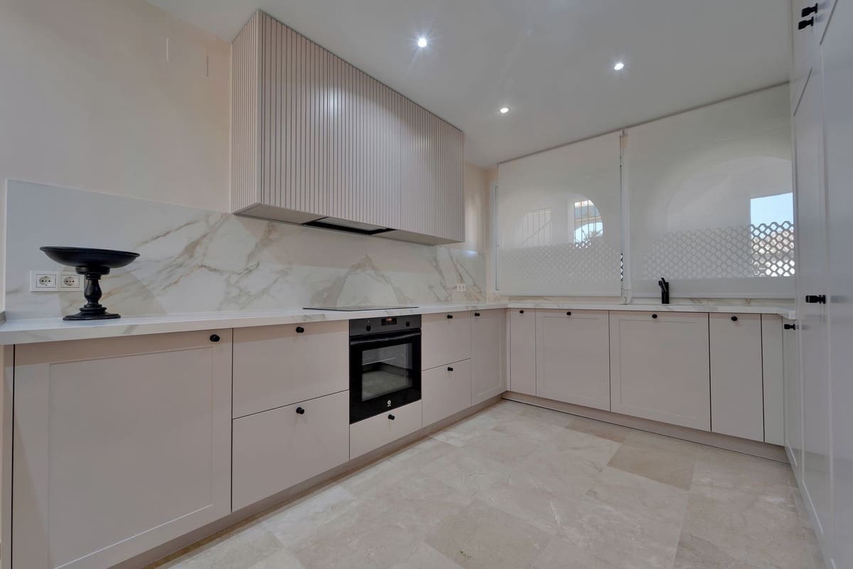 3 bedroom Apartment for sale in Benahavis with pool garage - € 710,000 (Ref: 10166100)