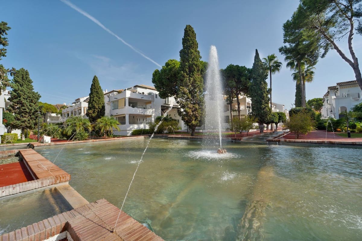 3 bedroom Apartment for sale in Benahavis with pool garage - € 710,000 (Ref: 10166100)