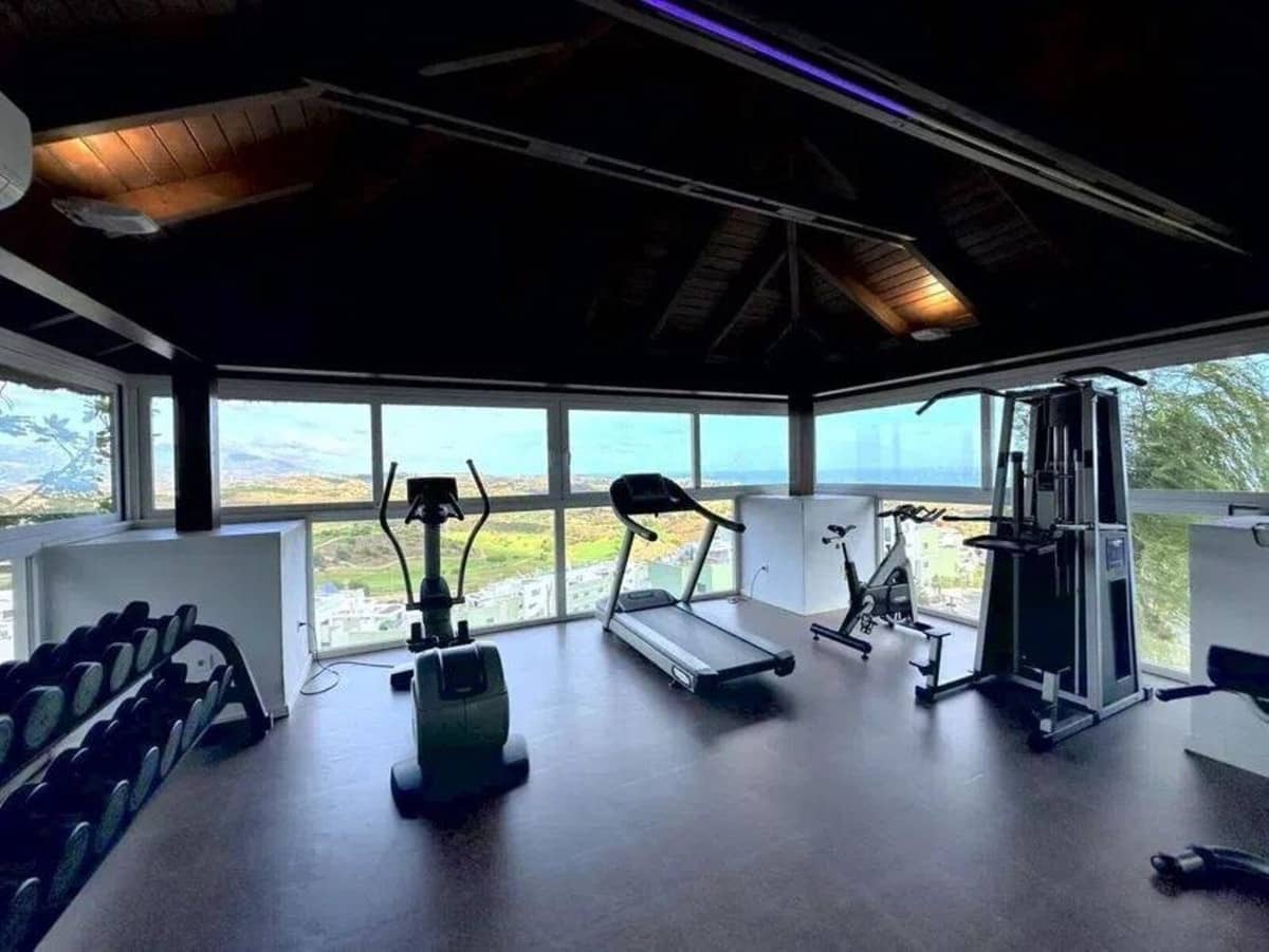2 soveværelse Lejlighed til salg i La Cala de Mijas med swimmingpool garage - € 590.000 (Ref: 10167844)