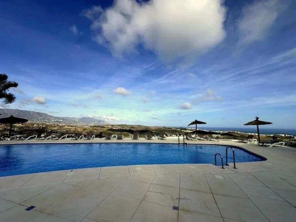2 soveværelse Lejlighed til salg i La Cala de Mijas med swimmingpool garage - € 590.000 (Ref: 10167844)