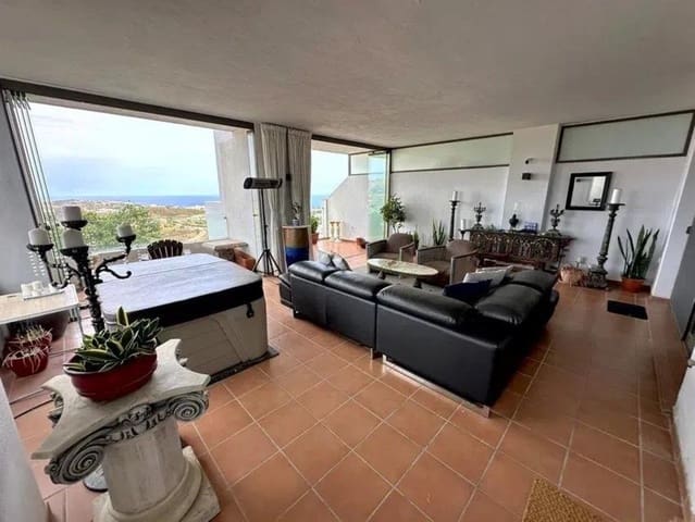 2 soveværelse Lejlighed til salg i La Cala de Mijas, Mijas med swimmingpool garage - € 590.000 (Ref: 10167844)