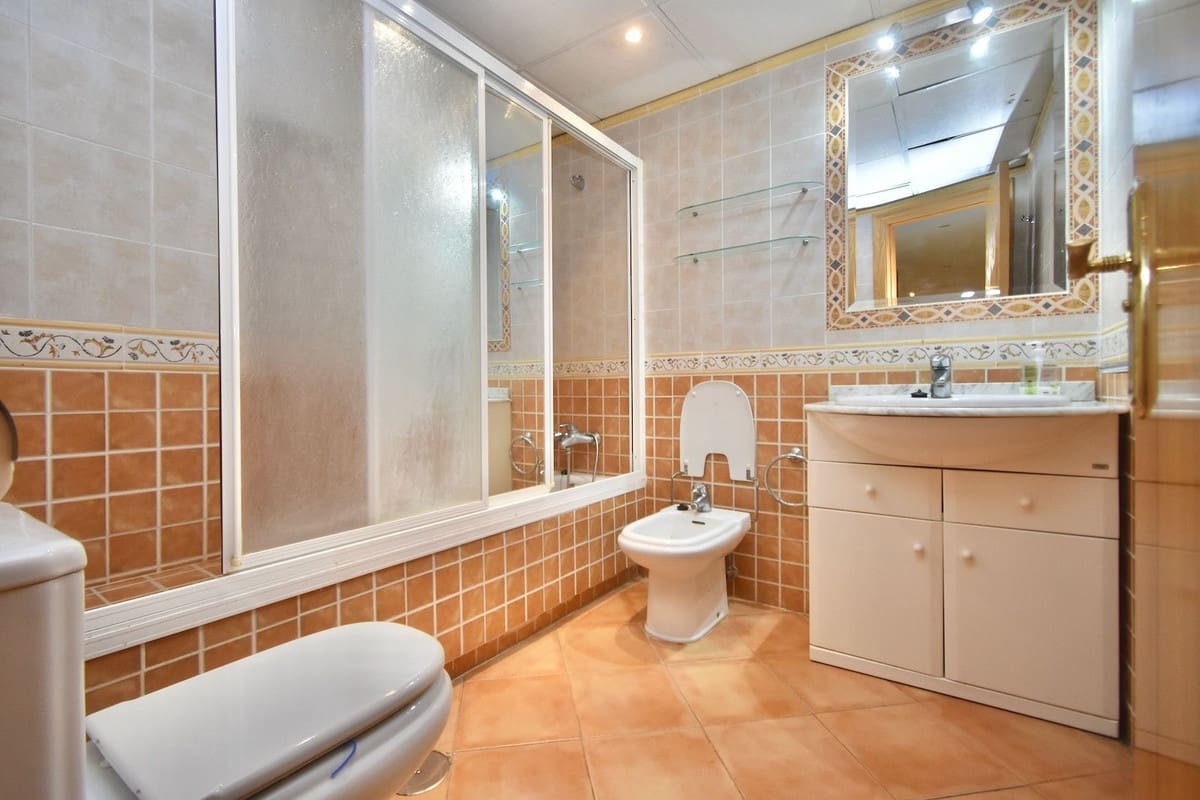 Apartamento de 2 habitaciones en Benalmádena en venta con piscina garaje - 436.500 € (Ref: 10167849)