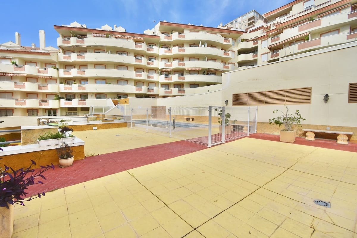 Apartamento de 2 habitaciones en Benalmádena en venta con piscina garaje - 436.500 € (Ref: 10167849)