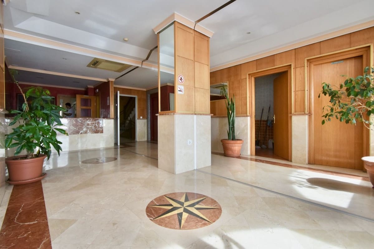 Apartamento de 2 habitaciones en Benalmádena en venta con piscina garaje - 436.500 € (Ref: 10167849)
